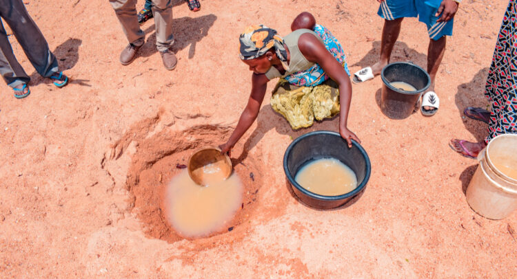 CAMEROUN : GWP-Cmr milite pour l’inclusion des femmes dans le secteur eau et climat©Oni Abimbola/Shutterstock