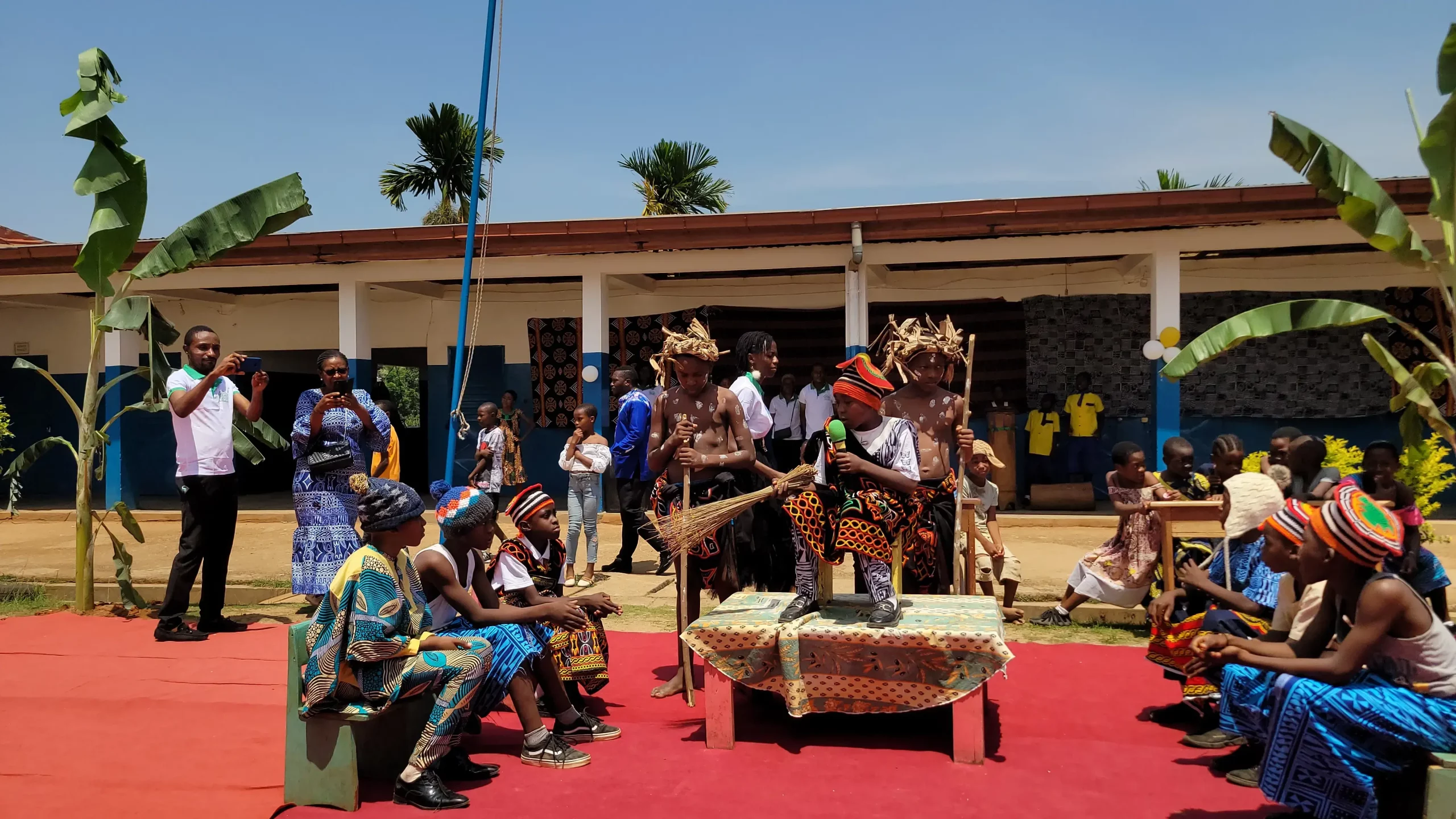 Le 25 février 2025, le complexe scolaire Saint Joseph à Yaoundé accueillera la deuxième édition du Rainforest Students Festival, réunissant élèves et journalistes pour promouvoir la conscience écologique.