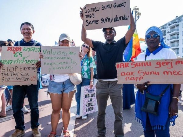 La troisième Conférence des Nations Unies sur l’océan (UNOC), qui s’est achevée ce week-end à Nice, a été marquée par une mobilisation sans précédent en faveur de la protection des océans. Si des avancées notables ont été enregistrées, notamment autour du Traité sur la haute mer et d’un appel collectif pour un traité mondial sur les plastiques, Greenpeace alerte : sans volonté politique ferme et action immédiate, ces engagements risquent de rester lettre morte.