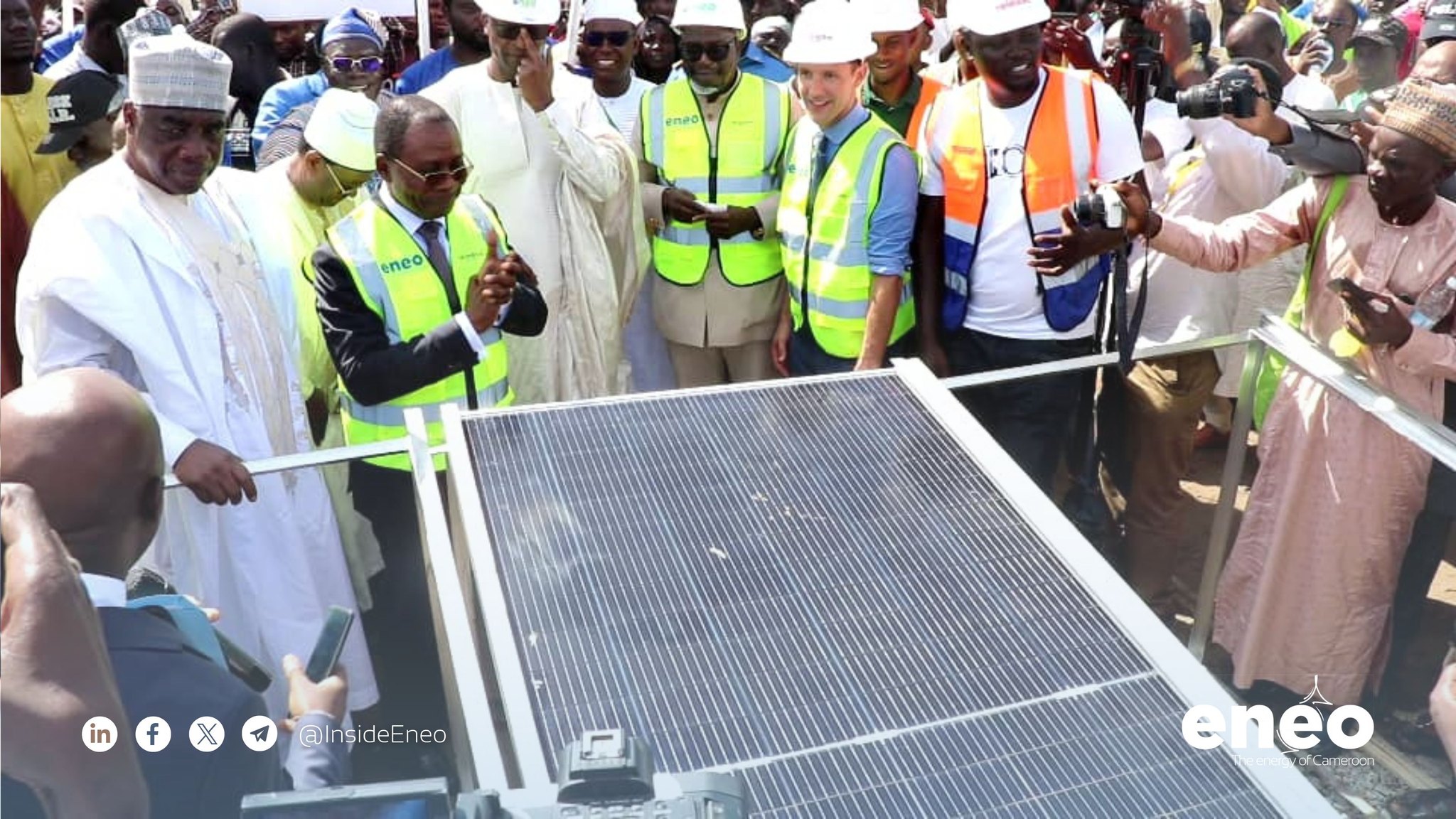 Le Cameroun franchit une nouvelle étape dans sa transition énergétique avec le lancement de l’extension des centrales solaires de Maroua et Guider. Ce projet, qui ajoute 28,6 MWc aux 35,8 MWc existants, vise à renforcer l’approvisionnement en électricité dans les régions septentrionales, longtemps victimes de délestages chroniques.