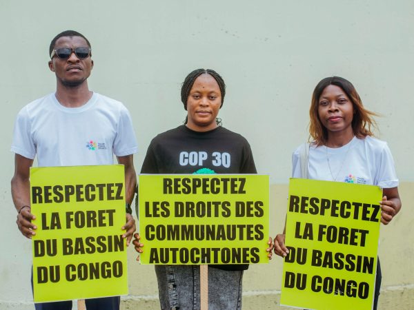 Le nouveau projet d’accord présenté à la COP30 est jugé trop vague et insuffisant pour protéger les grandes forêts tropicales, l’Amazonie et le Bassin du Congo, ainsi que les peuples qui y vivent.