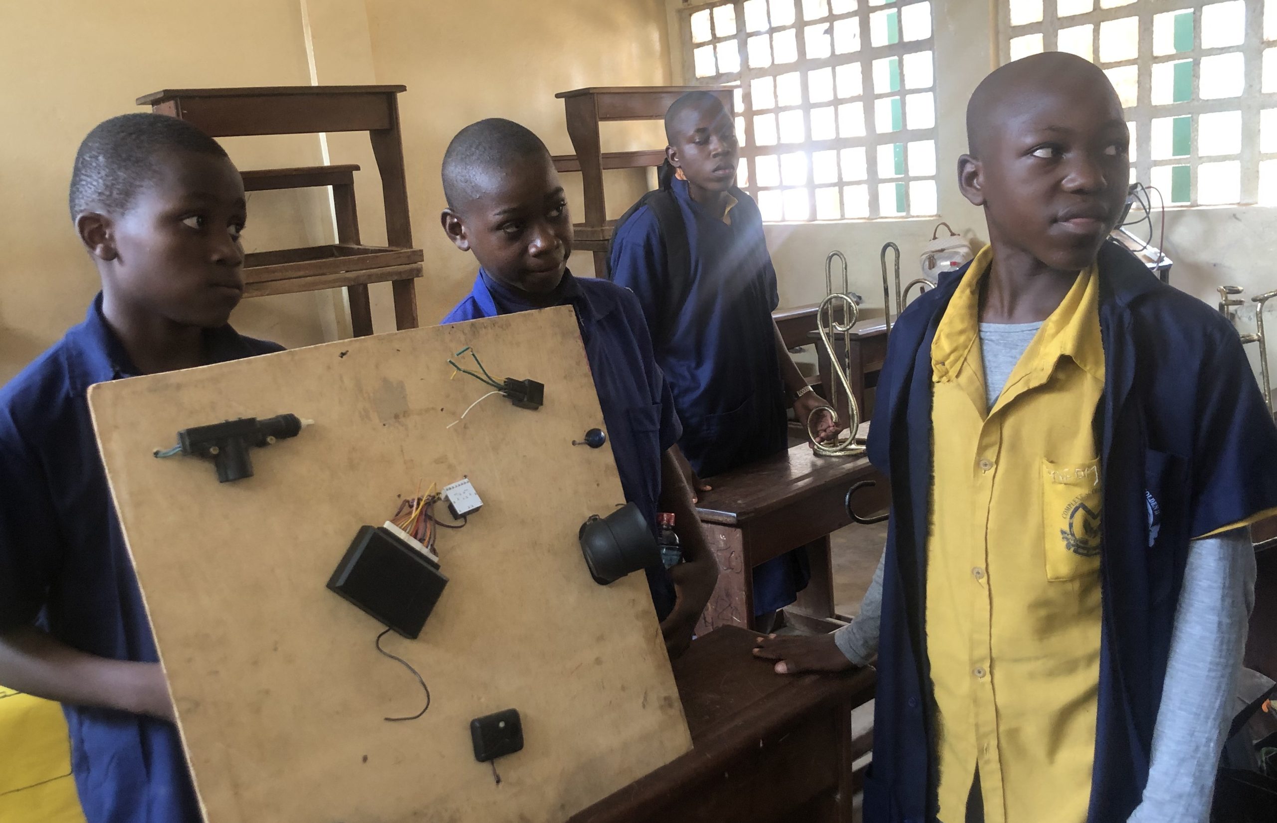 Adapter la formation technique aux mutations technologiques et aux exigences du marché de l’emploi. C’est l’objectif de la 33ᵉ édition des Journées portes ouvertes de l’enseignement technique et professionnel, lancée ce 12 mars 2026 à Kribi dans la région du Sud du Cameroun par la ministre des Enseignements secondaires, Pauline Nalova Lyonga.